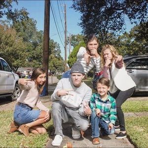 Meet your Posher, Eeli